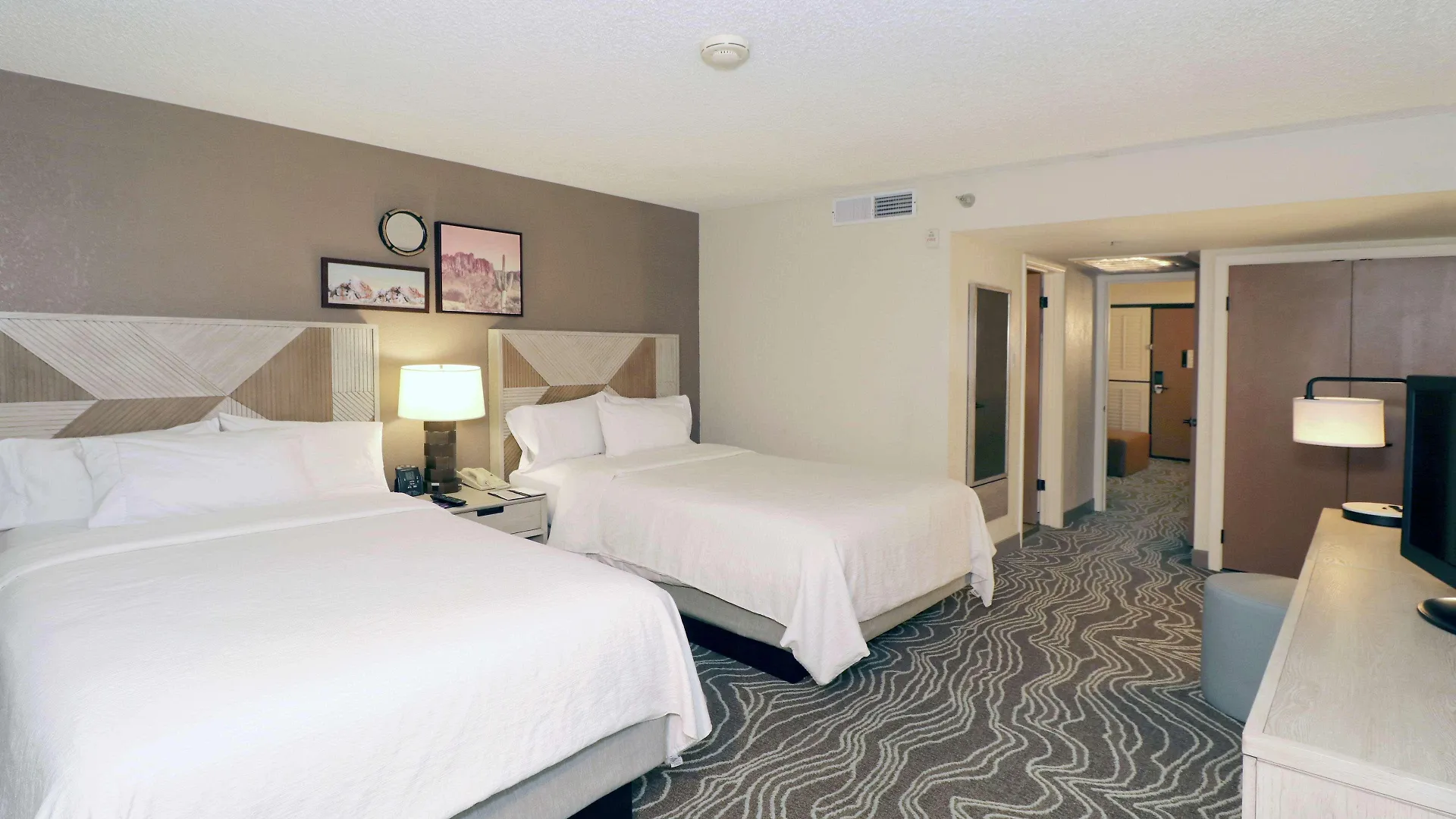 **** Hotel Embassy Suites By Hilton Phoenix Tempe États-Unis